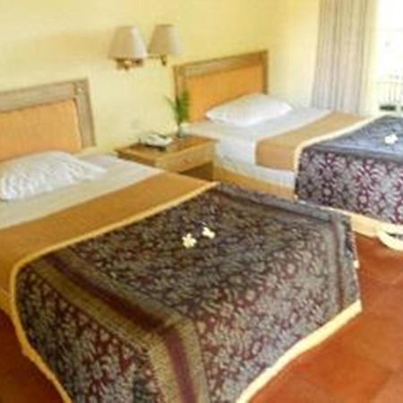 Pabean Buleleng Bali Lovina Beach Cottages מראה חיצוני תמונה